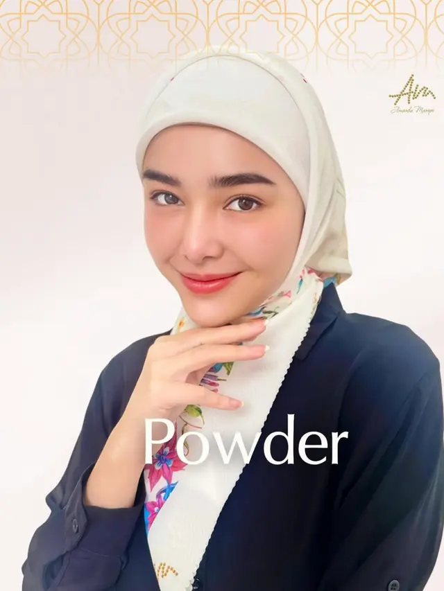 Keanggunan Amanda Manopo dalam hijab. (credit:instagram.com/ambyamandamanopo)