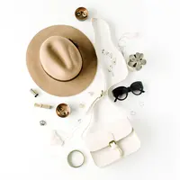 Ilustrasi beberapa aksesori penambah gaya. (c) maximleshkovich/depositphotos.com