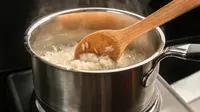 7 Cara Masak Nasi di Panci agar Pulen dan Matang Sempurna, Mudah Dipraktikkan di Rumah