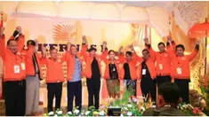  2 Mahasiswi Jurusan Teknik Perencanaan Wilayah dan Kota Fakultas Teknik Universitas Sebelas Maret (UNS) Solo, diduga hilang bergabung dengan organisasi Gerakan Fajar Nusantara (Gafatar).  Mahasiswi bernama Silvi Nurfitriani dan Finda Amalia Ma'ruf itu ti