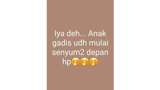 6 Status WhatsApp Emak-Emak Kelewat Gaul Ini Bikin Geleng Kepala