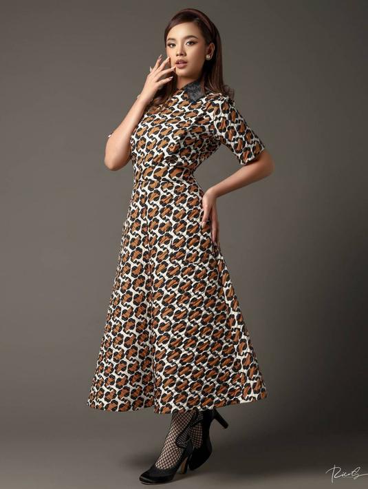 Di pemotretan Lyodra kali ini, banyak warganet yang memberikannya pujian. Hal ini lantaran ekspresi wajah serta body language yang ditunjukkan oleh Lyodra nampak pas dan tidak berlebihan. (Liputan6.com/IG/rico.aprecelino)