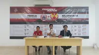 Konferensi pers Persija Jakarta saat menghadapi Selangor FA di Stadion Patriot Candrabhaga, Bekasi, Kamis (6/9/2018). (Bola.net/Fitri)
