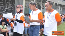 Citizen6, Surabaya: Reuni akbar yang digelar dua hari yaitu Minggu, (15/4) dan Senin, (16/4) ini dihadiri 415 Orang mantan Dikba Milsuk TNI AL Angkatan ke-11 yang berdinas. (Pengirim: Penkobangdikal)