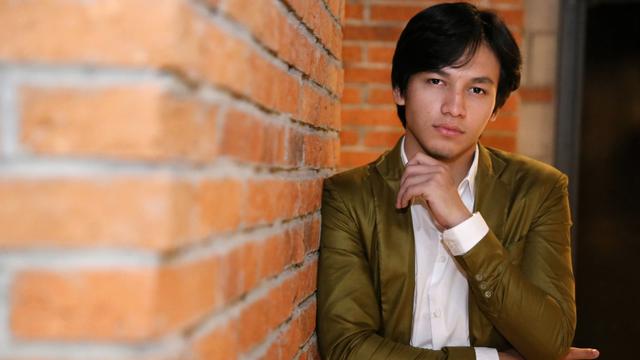 Jefri Nichol Kagok Berhadapan Dengan Mobil Kuno Showbiz Liputan6 Com