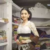 Hasan Batik Bandung: Kisah Pionir Batik Kontemporer dari Homedecor hingga Fashion