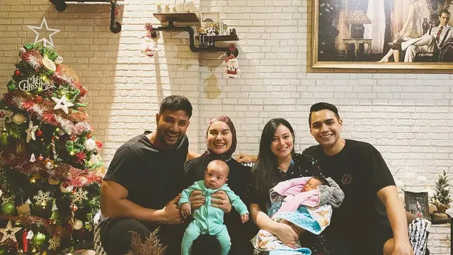 7 Potret Kebersamaan Asmirandah dan Jonas Rivanno Asuh Anak Pertama
