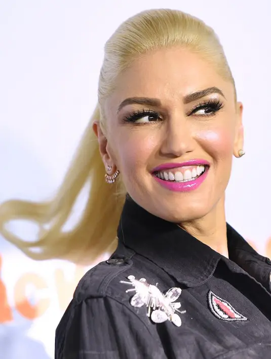 Melansir Ace Showbiz, dilaporkan Gwen tengah mengandung anaknya bersama sang kekasih. Namun berita ini ternyata dibantah oleh seorang sumber yang mengatakan ketidak benaran kabar burung tersebut. (AFP/Bintang.com)