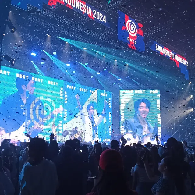 Day6 di konser Saranghaeyo Indonesia 2024. [Foto: Lanny Kusum/Fimela]