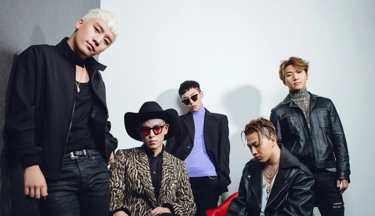 'This is not out last, let's meet again when the flowers bloom. While following this flower road, you can rest a little and wait for us right where you are,' begitu sepenggal lirik dari Flower Road. (Foto: Soompi.com)