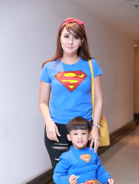 Selain dunia presenter, ia juga beberapa kali bermain dalam film layar lebar. Beberapa diantaranya, ia bermain dalam film 'Vina Bilang Cinta', 'Arisan Brondong' dan 'Terkatung-katung'. (Galih W Satria/Bintang.com)