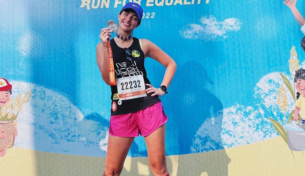 Melalui akun Instagram, Nia Ramadhani memang kerap mengunggah momen saat berolahraga. Marathon menjadi salah satu cabang olahraga yang tengah ia gandrungi. (Liputan6.com/IG/@ramadhaniabakrie)