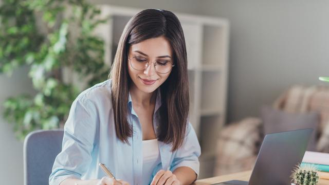 5 Jurusan Kuliah Buat Kamu yang Suka Menulis dan