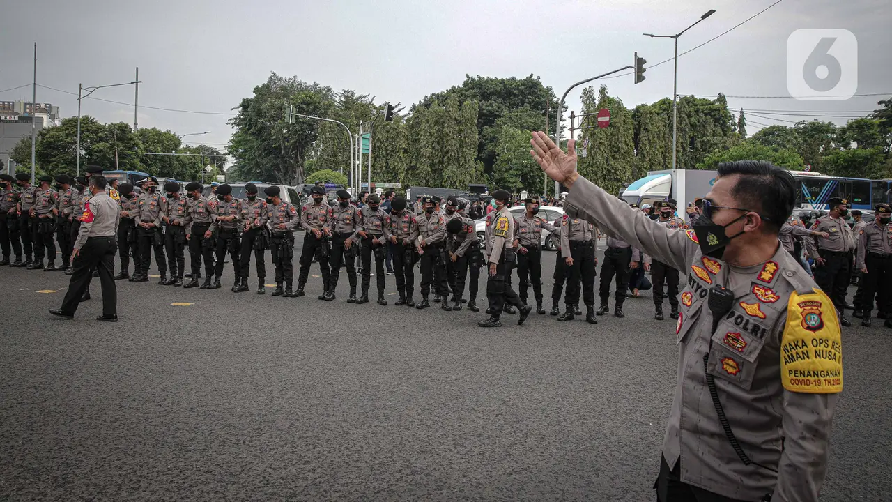 Aksi Demo BEM di Kawasan Harmoni