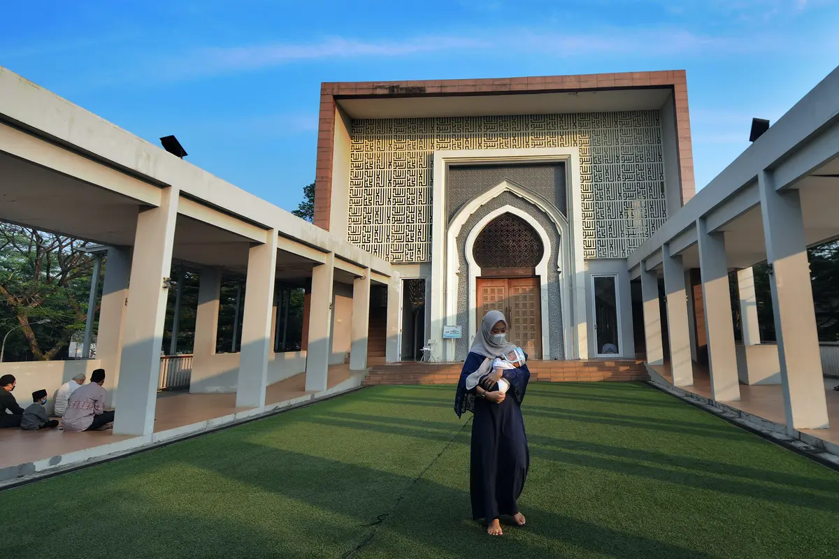FOTO: Penerapan Protokol Kesehatan Salat Idul Adha di Bogor