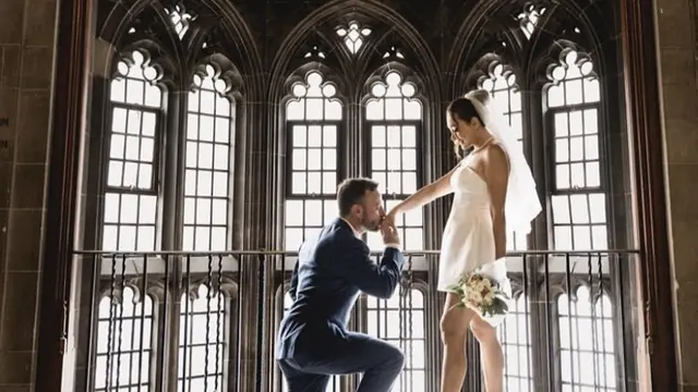 Penampilan Simple Dewi Rezer saat Menikah dengan Ethan Alarmk, [Instagram/ Instagram/@thebridestory/@prito.reza]