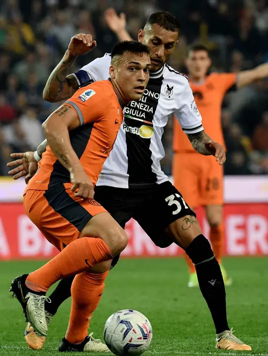 Di babak kedua, tim asuhan Simone Inzaghi bangkit dan tampil percaya diri. (Filippo MONTEFORTE/AFP)