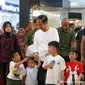 Momen Presiden Joko Widodo (Jokowi) saat mengajak empat cucunya bermain di Mal Kawasan Jakarta Pusat. (Dok. Biru Pers Sekretariat Presiden)