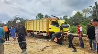 Truk Maut di Sungai Segeti Berhasil Dievakuasi, 9 Orang Masih Hilang