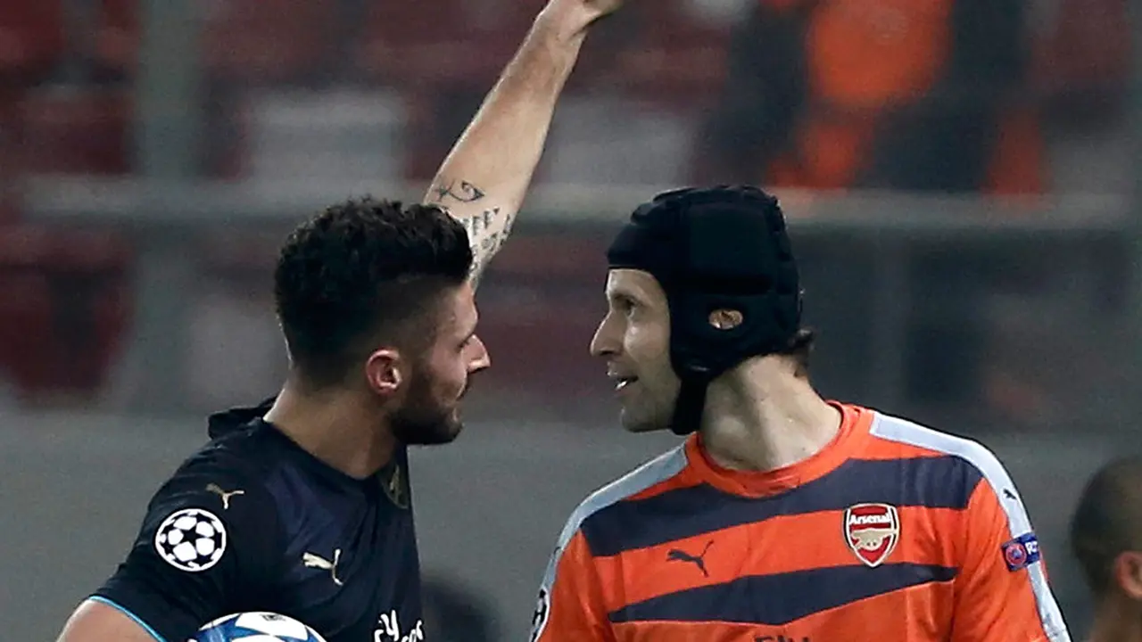 20151210-Liga-Champions-Olympiakos-Arsenal-Oliver-Giroud-Reuters