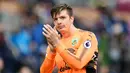 4. Nick Pope (Burnley) – Pria asal Inggris ini awalnya hanya menjadi penghangat bangku cadangan Burnley. Namun sejak mendapat kesempatan bermain, pria 25 tahun ini mampu membayar kepercayaan pelatih dengan penampilan apik. (AFP/Paul Ellis)