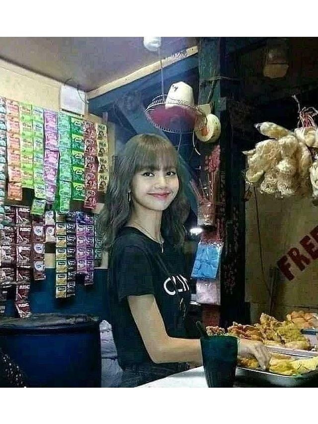6 Foto Editan Lisa Blackpink Lagi di Warung Ini Bikin Ketawa Geli - Hot Liputan6.com