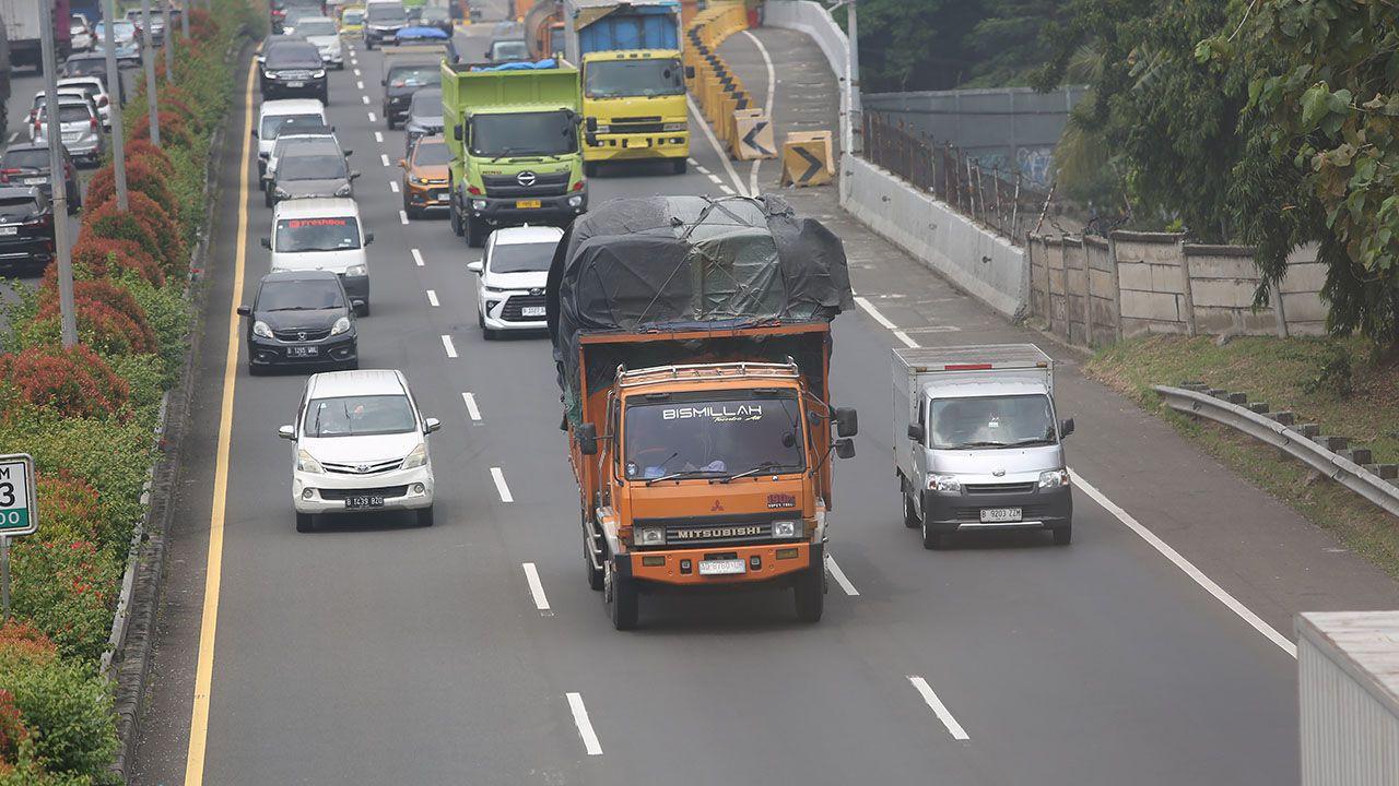 Truk Angkutan Barang di Jalan Tol dan Arteri Dibatasi selama Libur Lebaran 2026