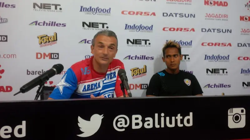 Pelatih Arema Cronus, Milomir Seslija (Dewi Divianta)