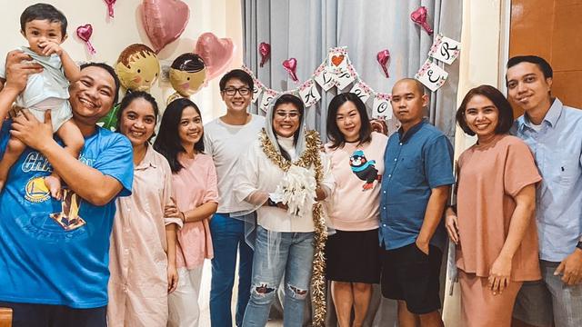 Segera Menikah, Ini 6 Momen Seru Bridal Shower Regina Ivanova