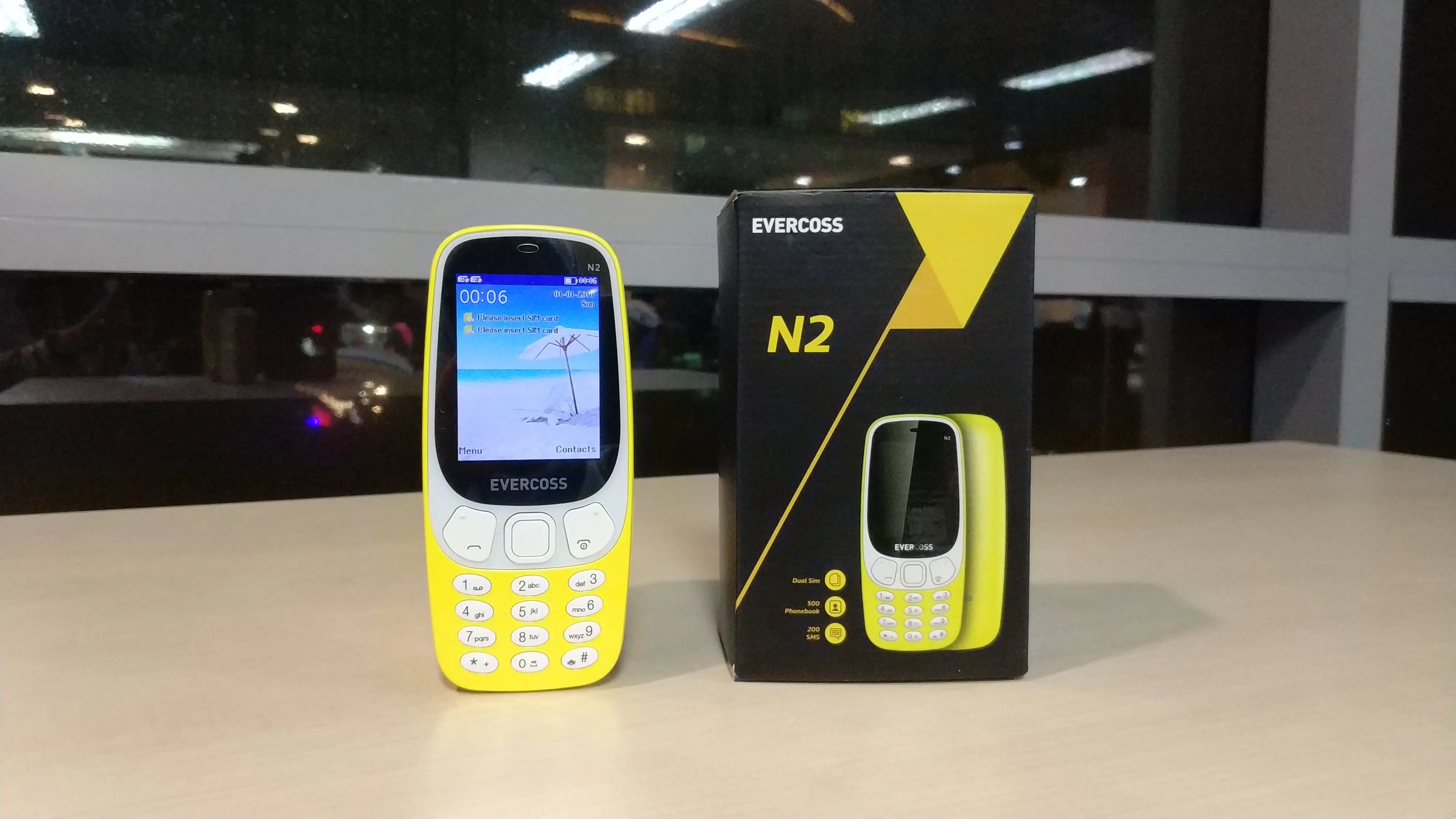 Evercoss N2, feature phone produksi lokal mirip Nokia 3310 Reborn (Liputan6.com/ Agustin Setyo W)