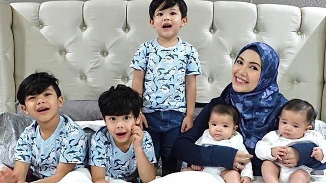 Punya 4 Saudara Laki-laki, Ini 6 Potret Gemas Shelma Putri Ratna Galih