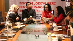CEO PT Dinamika Utama Jaya Zainal Aziz dan Ketua Perkoin Jack Tumewan saat diskusi bisnis digital di Jakarta, Minggu (18/8/2019). Dalam diskusi tersebut membahas bisnis digital decacorn kedepan. (Liputan6.com/Angga Yuniar)