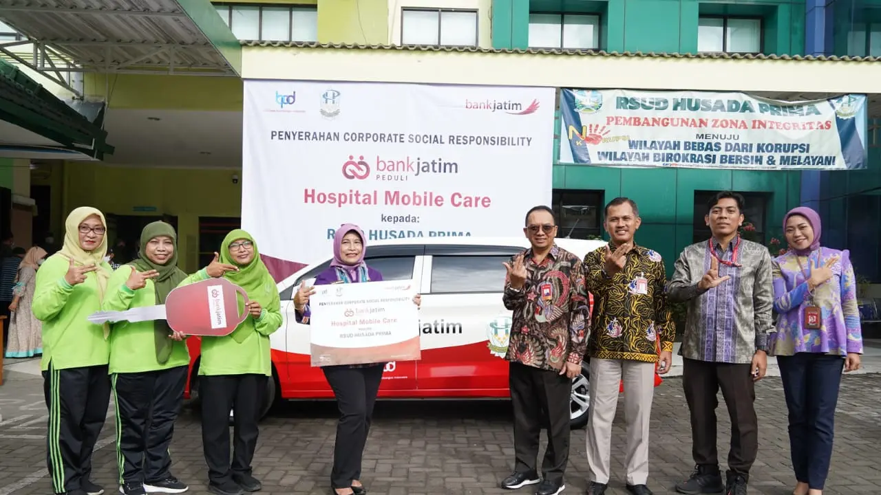 Bank Jatim Serahkan CSR ‘Hospital Mobile Care’ kepada RSUD Husada Prima Surabaya