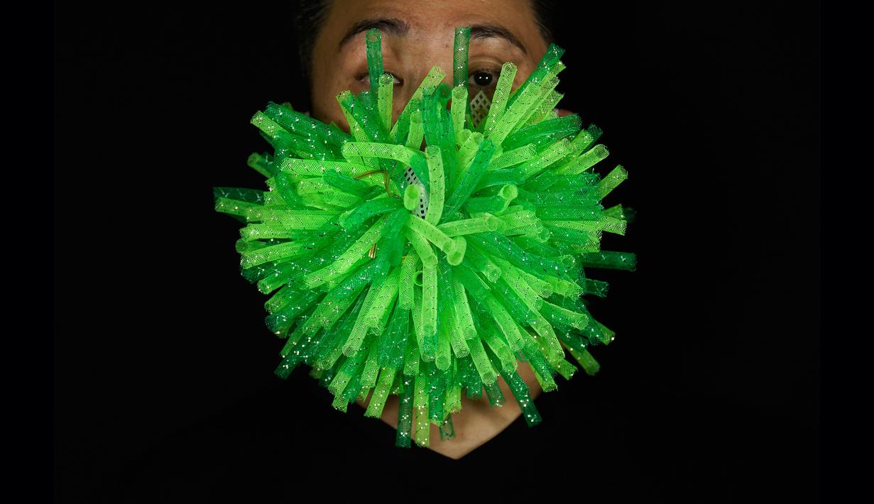 Foto Cctv Hingga Tempat Makan Ini Deretan Masker Unik Buatan Pria Hong Kong Global Liputan6 Com