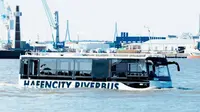 Havencity Riverbus bisa melaju di darat dan di perairan dengan mulus. 