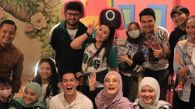 Reuni artis sinetron kolosal era 2000-an (Foto: Instagram/@erringracesita)