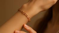 Model Gelang Emas Paperclip Chain (created by AI)