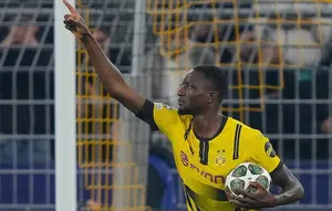 Terpuruk di Awal Musim, Manchester United Mau Angkut Striker Pencetak 64 Gol