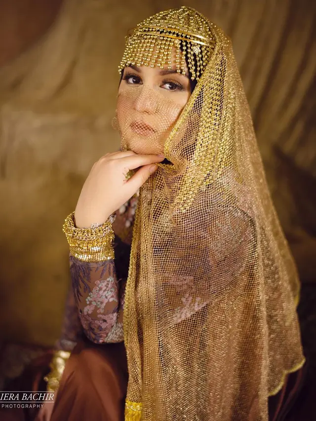 Berkonsep Timur Tengah, Ini 7 Gaya Maternity Shoot Irish Bella dan Ammar Zoni