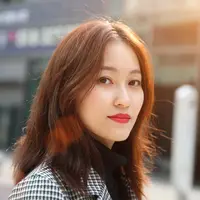 ilustrasi perempuan serius/HelloRF Zcool/Shutterstock