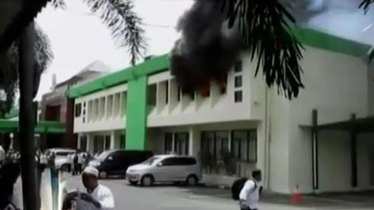Pasca-Terbakar, Gedung Walikota Bekasi Dijaga Ketat Satpol PP