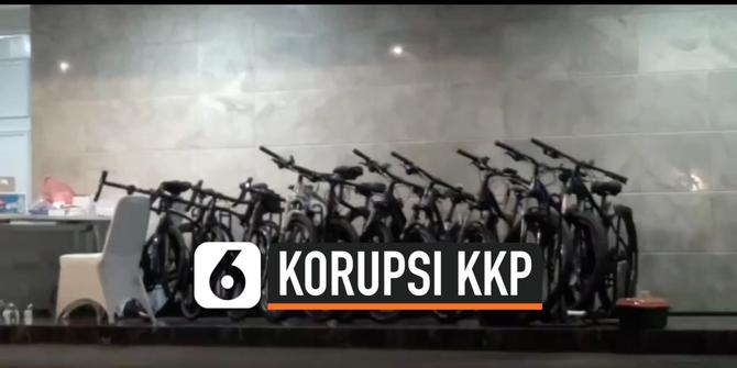 VIDEO: KPK Geledan Rumah Menteri Edhy Prabowo, 8 Sepeda Diangkut