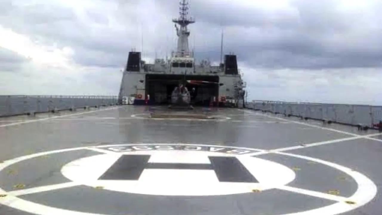 KRI Banda Aceh saat evakuasi AirAsia