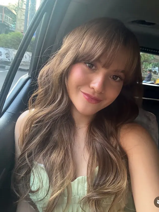 Marsha Aruan tampil dengan gaya rambut yang diwarnai. [@aruanmarsha]