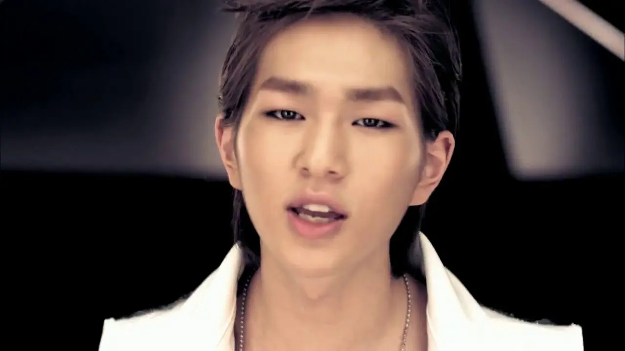  Onew Batal Tampil di Konser SHINee Indonesia