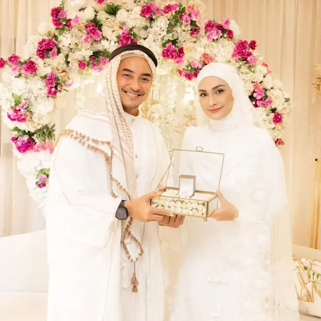 Anti Menor, Putri Zulhas Tampil Cantik dengan Daily Makeup Look Saat Menikah dengan Zumi Zola di Madinah