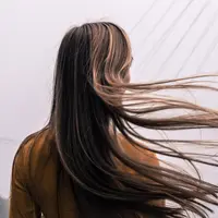 ilustrasi rambut kering/Nikolai Ulltang/pexels