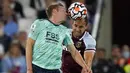 Bermain di Stadion Olimpiade London, The Hammers berhasil menaklukkan tamunya Leicester City dengan skor telak 4-1. (Foto: AP/Alastair Grant)