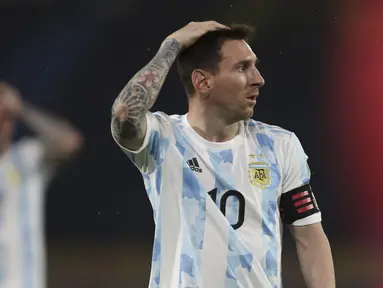 Skuat messi cs gagal memenangkan pertandingan melawan Kolombia. Hasil imbang tersebut, menempatkan Argentina pada urutan ke dua klasemen sementara Kualifikasi Piala Dunia 2020 zona CONMEBOL dengan torehan 12 poin. (Foto: AP/Fernando Vergara)