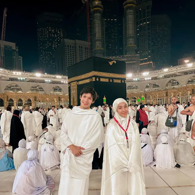 6 Artis Ini Pernah Jalani Umrah Bareng Pacar, Ada yang Berujung Menikah